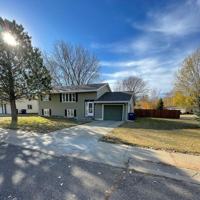 featured image of 614 8th St E