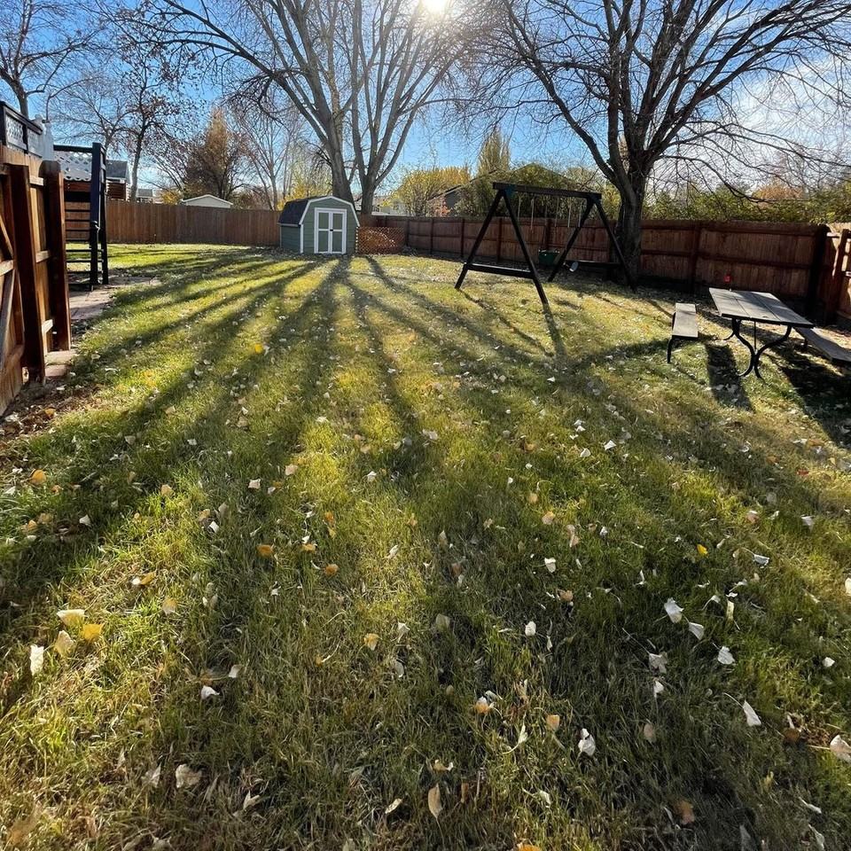 614 8th St E - Photo 3 of 27