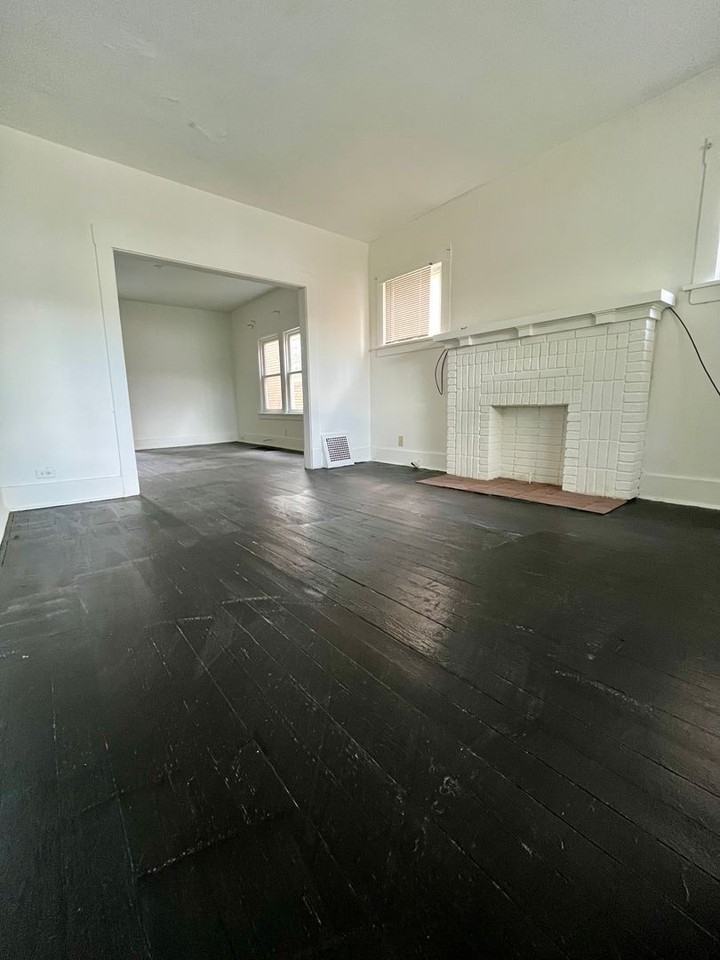 128 Shirley Cir - Photo 2 of 12