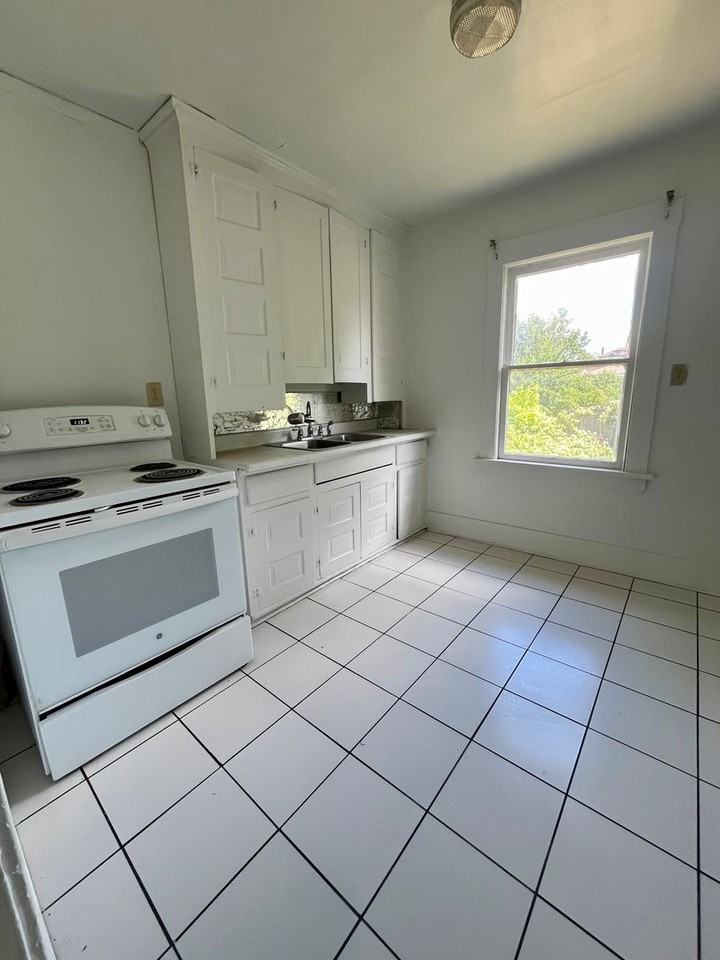 128 Shirley Cir - Photo 5 of 12