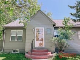 featured image of 829 N Park Ave