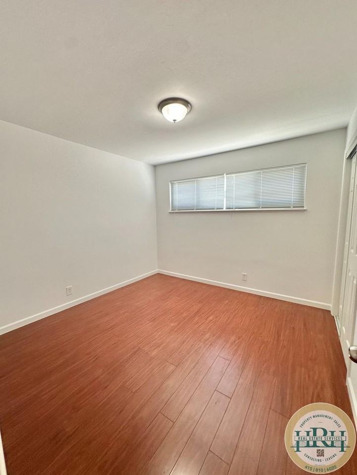 15833 Via Eduardo - Photo 7 of 24