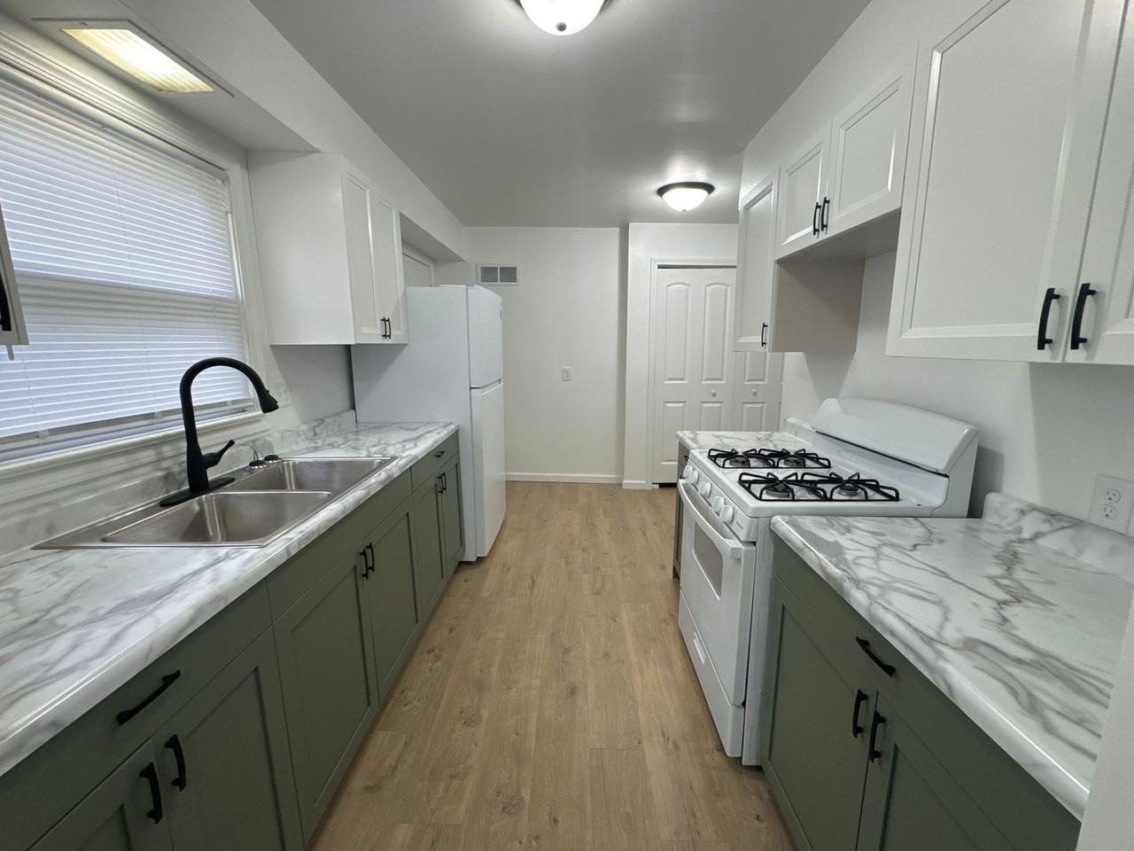 2708 Trimble Street - Photo 6 of 26