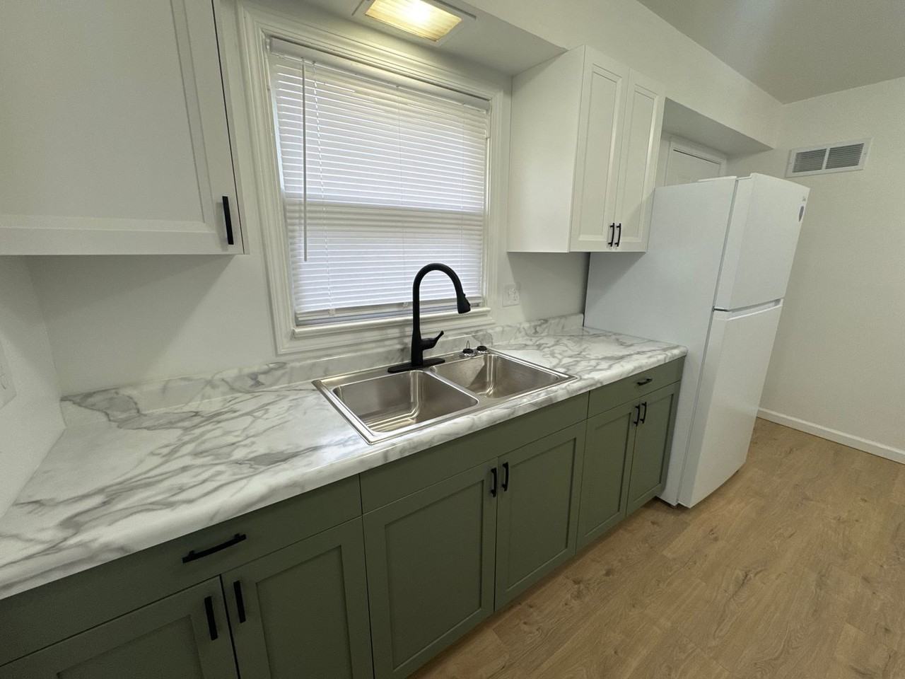 2708 Trimble Street - Photo 7 of 26