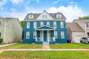 422-424 W 30th Street - Photo 1 of 1