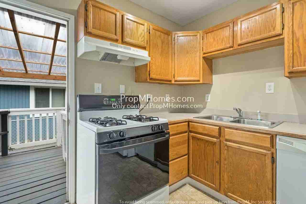 8356 Se Lafayette St - Photo 7 of 18