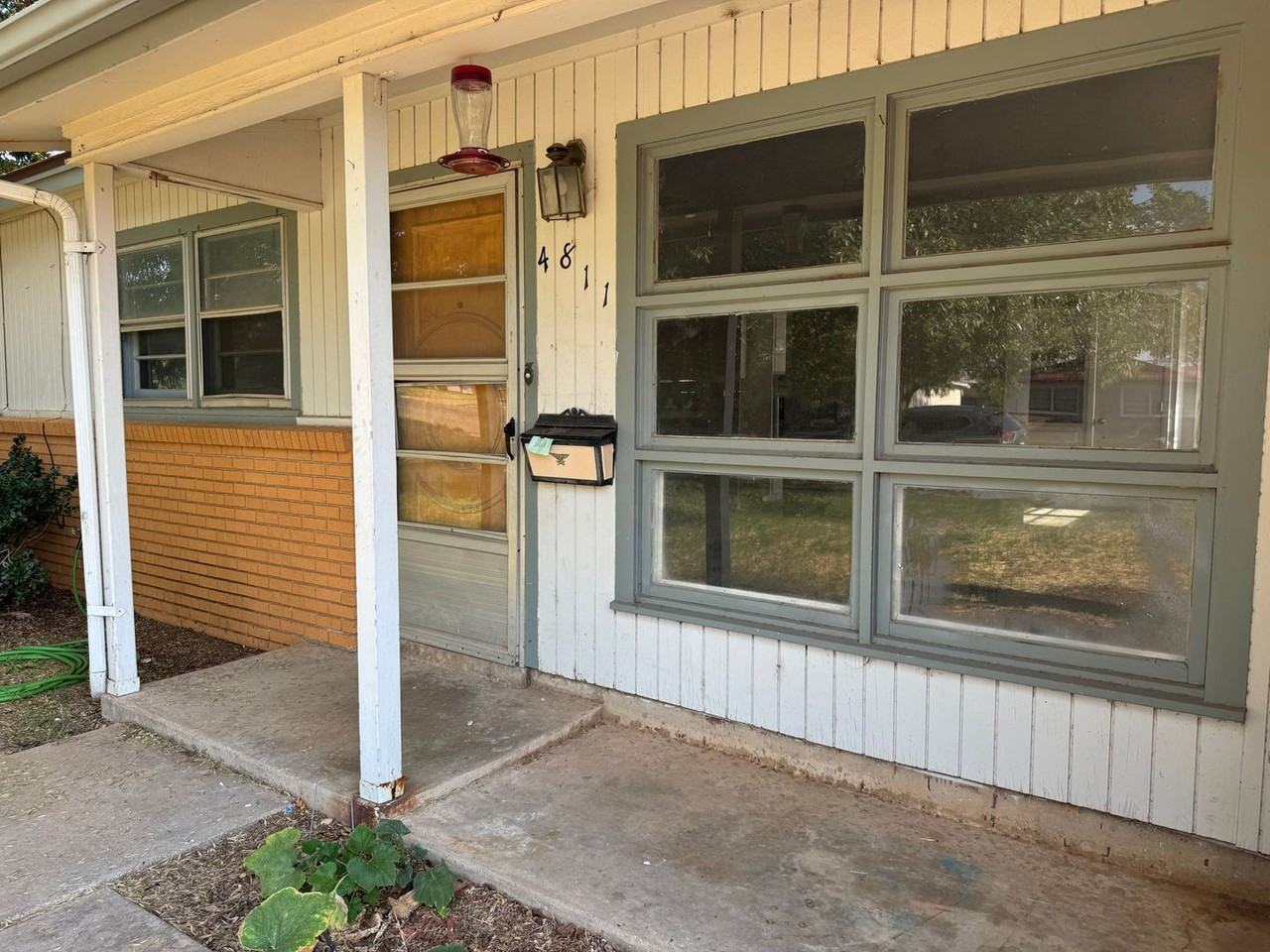 4811 52nd Street - Photo 2 of 24