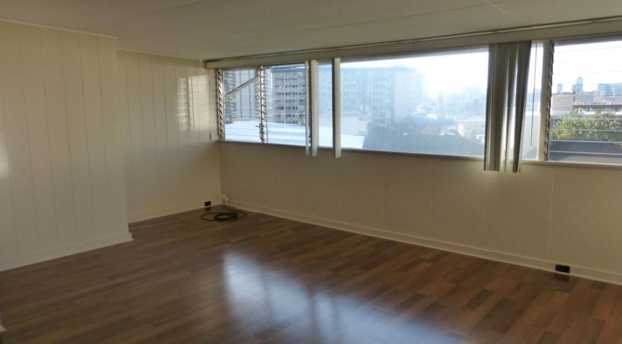 Prime location in the heart of Makiki 2 Bed/1 Bath, 1 Parking - Photo 3 of 13