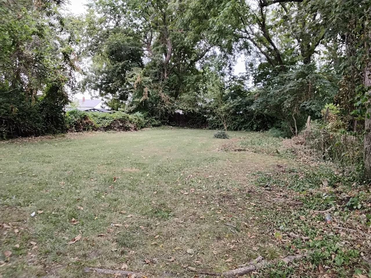 1632 N Irving Ave - Photo 3 of 23