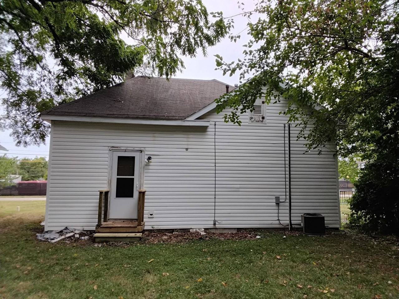 1632 N Irving Ave - Photo 4 of 23