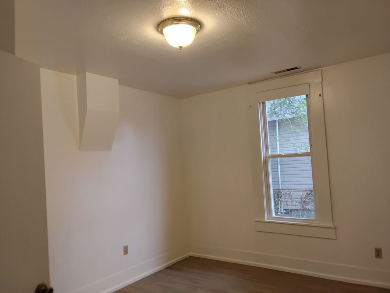 1632 N Irving Ave - Photo 7 of 23