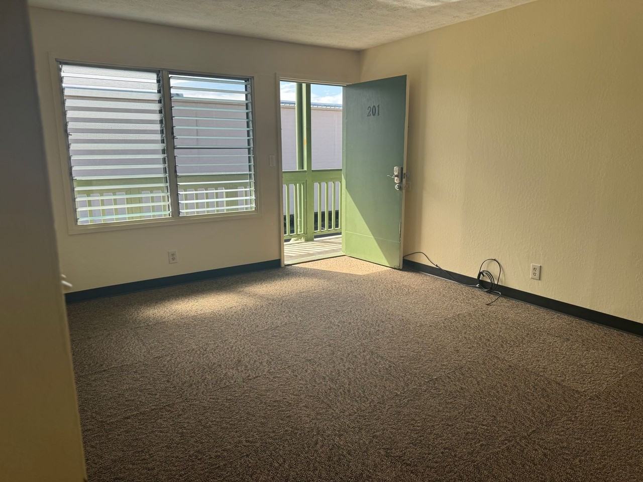 464 Kalanikoa St #201 - Photo 7 of 8