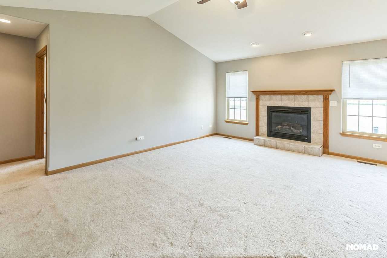 195 Stirling Pl - Photo 2 of 19