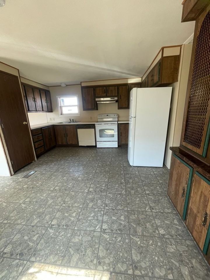 309 Dominic Dr - Photo 3 of 9