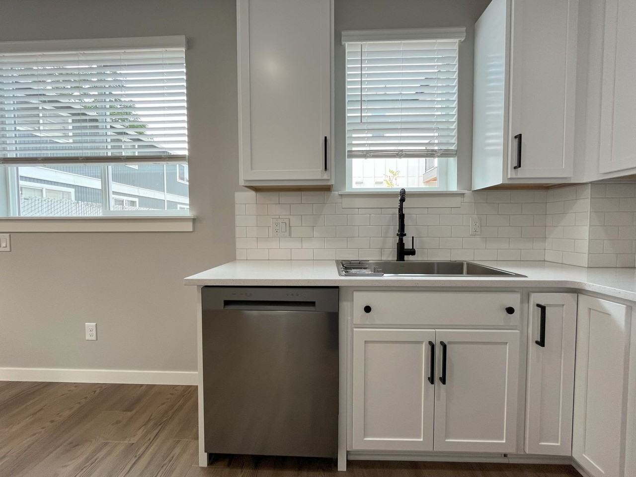 7920 Se Mitchell St #B - Photo 5 of 17