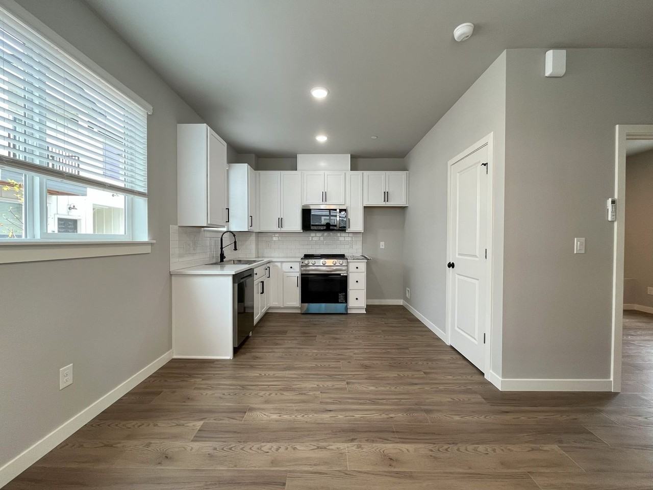 7920 Se Mitchell St #B - Photo 6 of 17