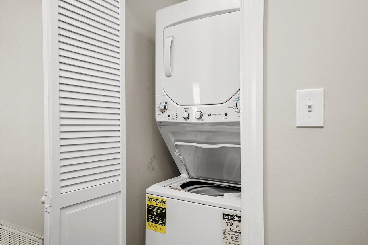 The Onyx on Hoyne - Photo 5 of 44