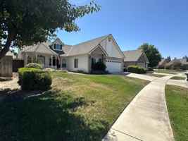 featured image of 6227 W Oak Ave