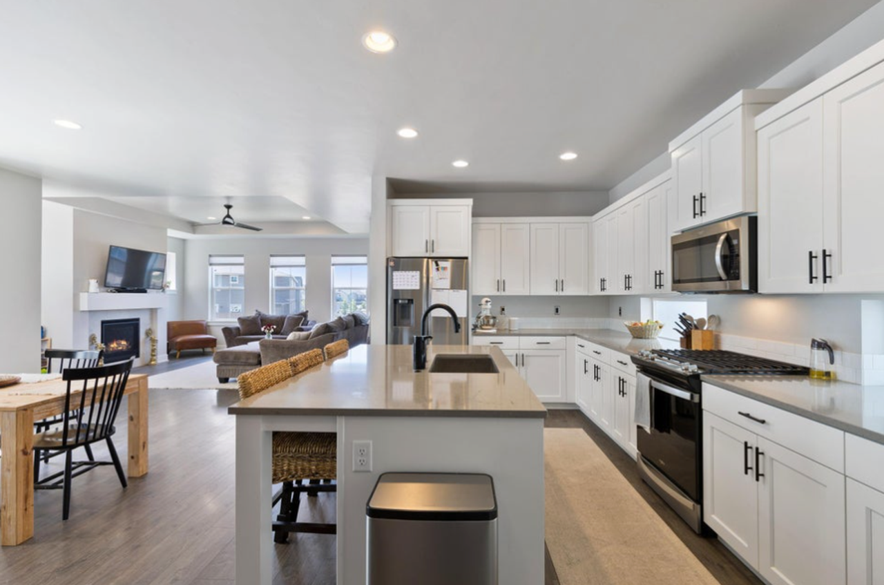 3756 Cole Rd - Photo 4 of 30