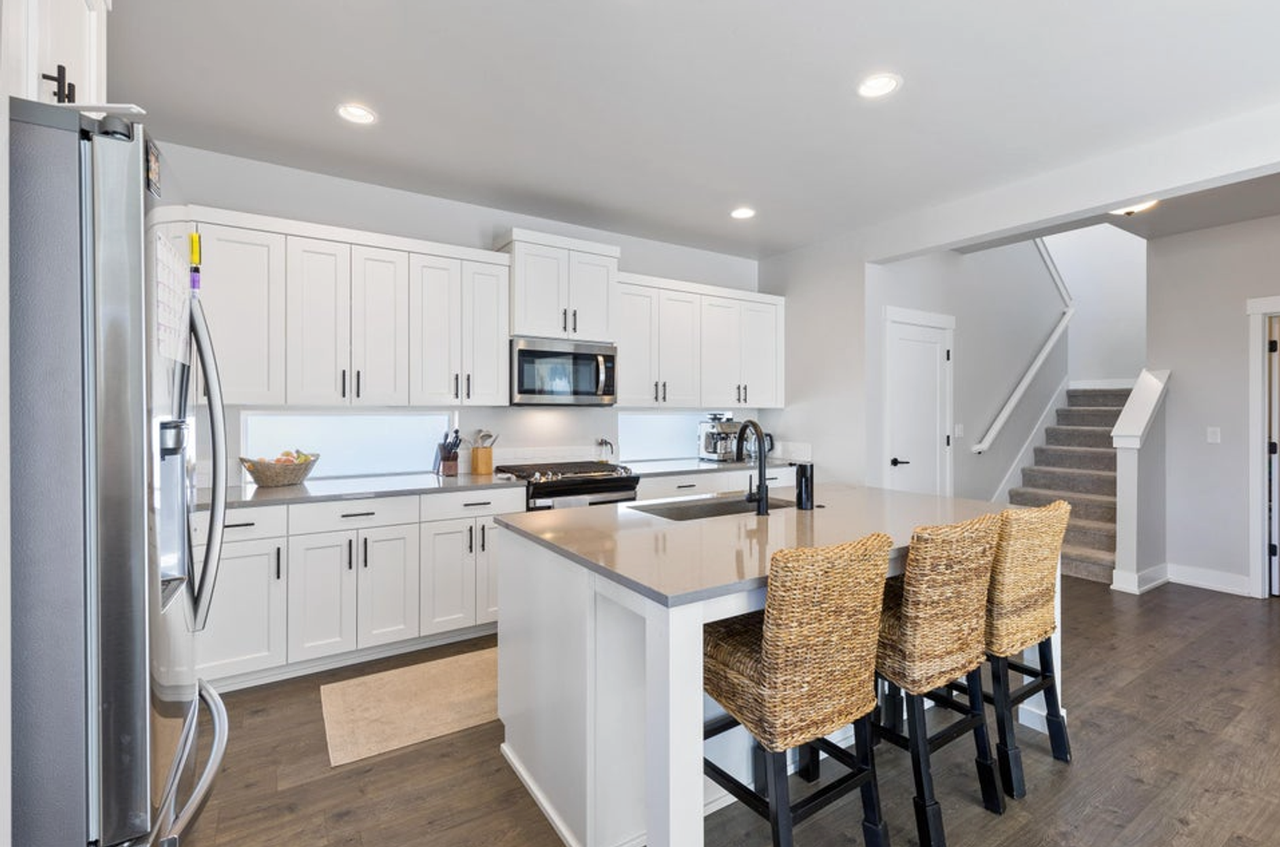 3756 Cole Rd - Photo 6 of 30