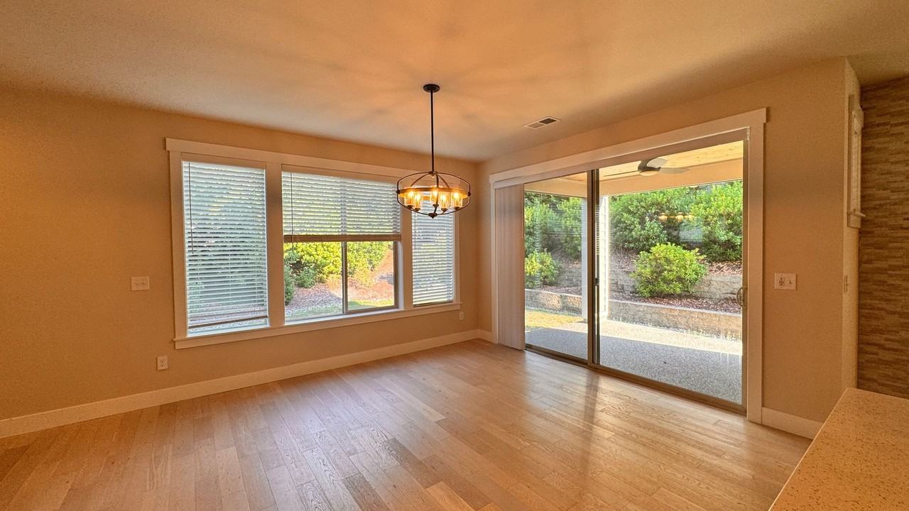 3755 Monterey Ct Ne - Photo 4 of 25