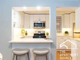 3729 North Clifton Avenue, Unit 1R - Photo 1 of 1