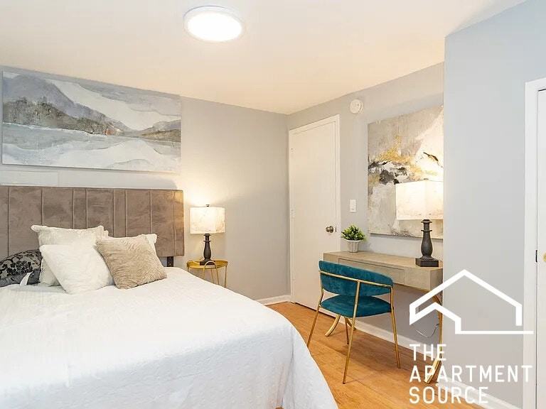 3729 North Clifton Avenue, Unit 1R - Photo 7 of 14