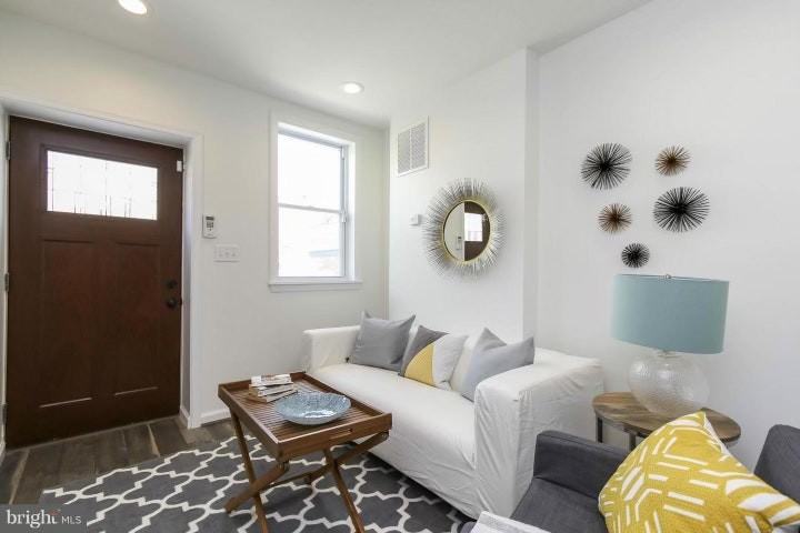 405 McAllister Street - Photo 2 of 18