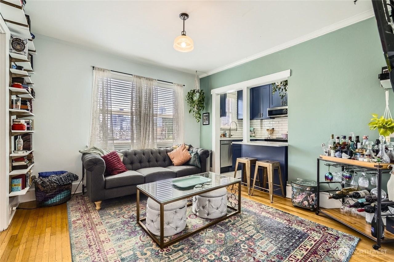 214 Summit Ave E, Unit 407 - Photo 2 of 10