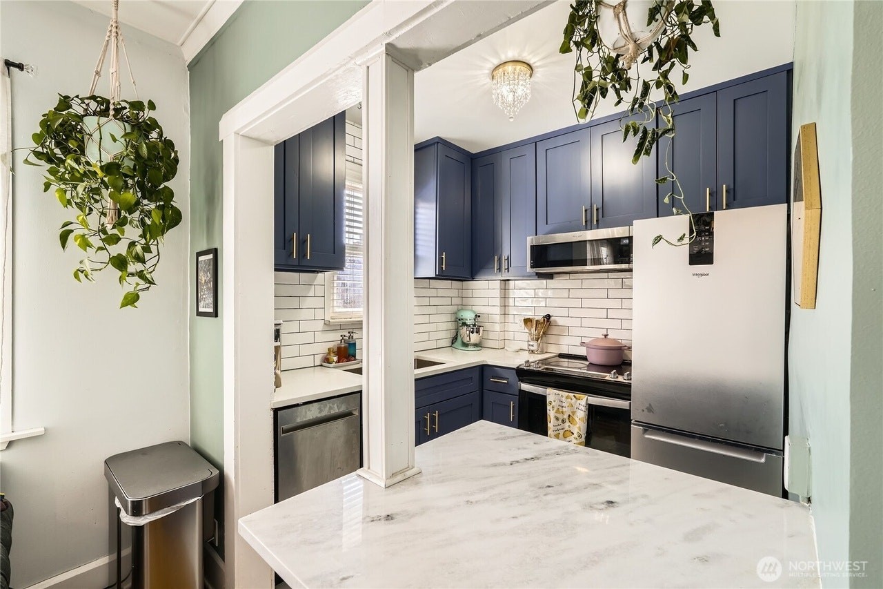 214 Summit Ave E, Unit 407 - Photo 5 of 10