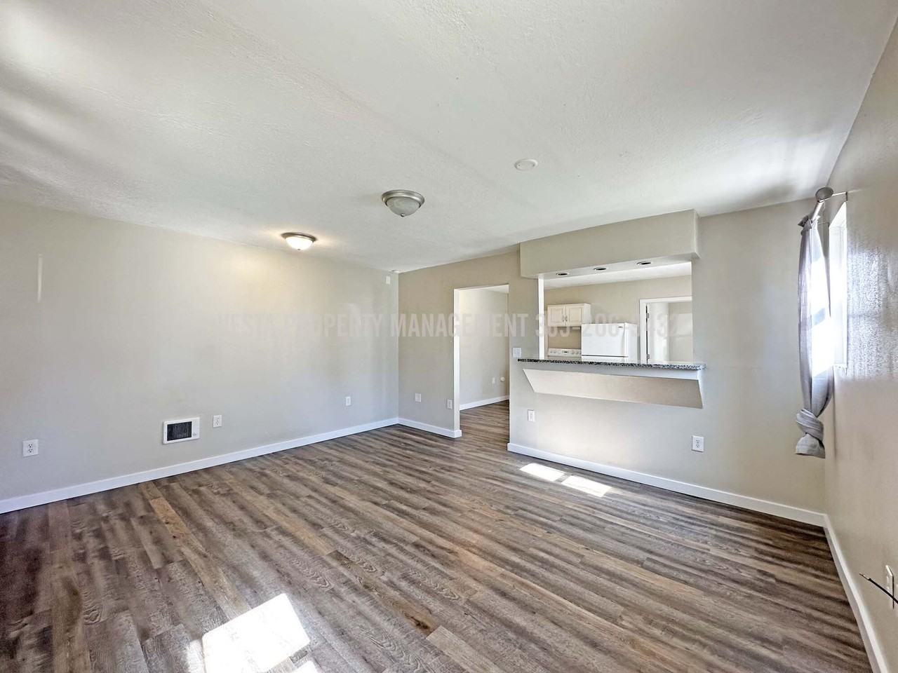 586 28th St. - Photo 5 of 13