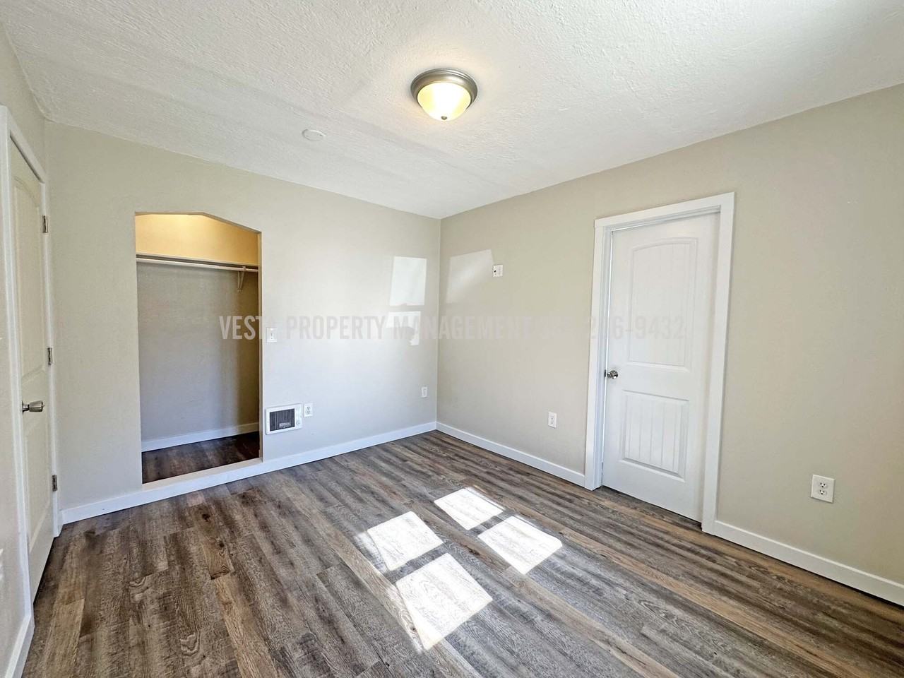 586 28th St. - Photo 7 of 13