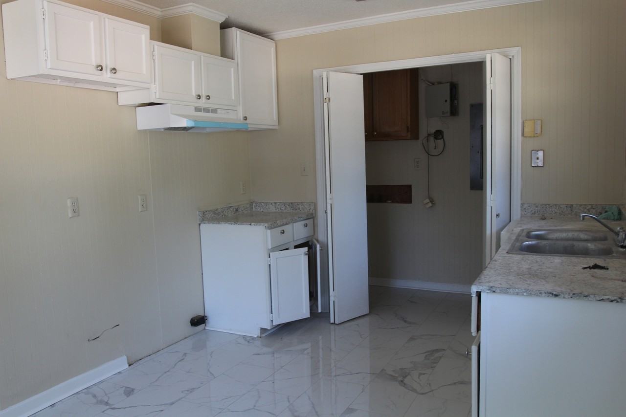 Beachview Drive 2510 - Photo 2 of 7