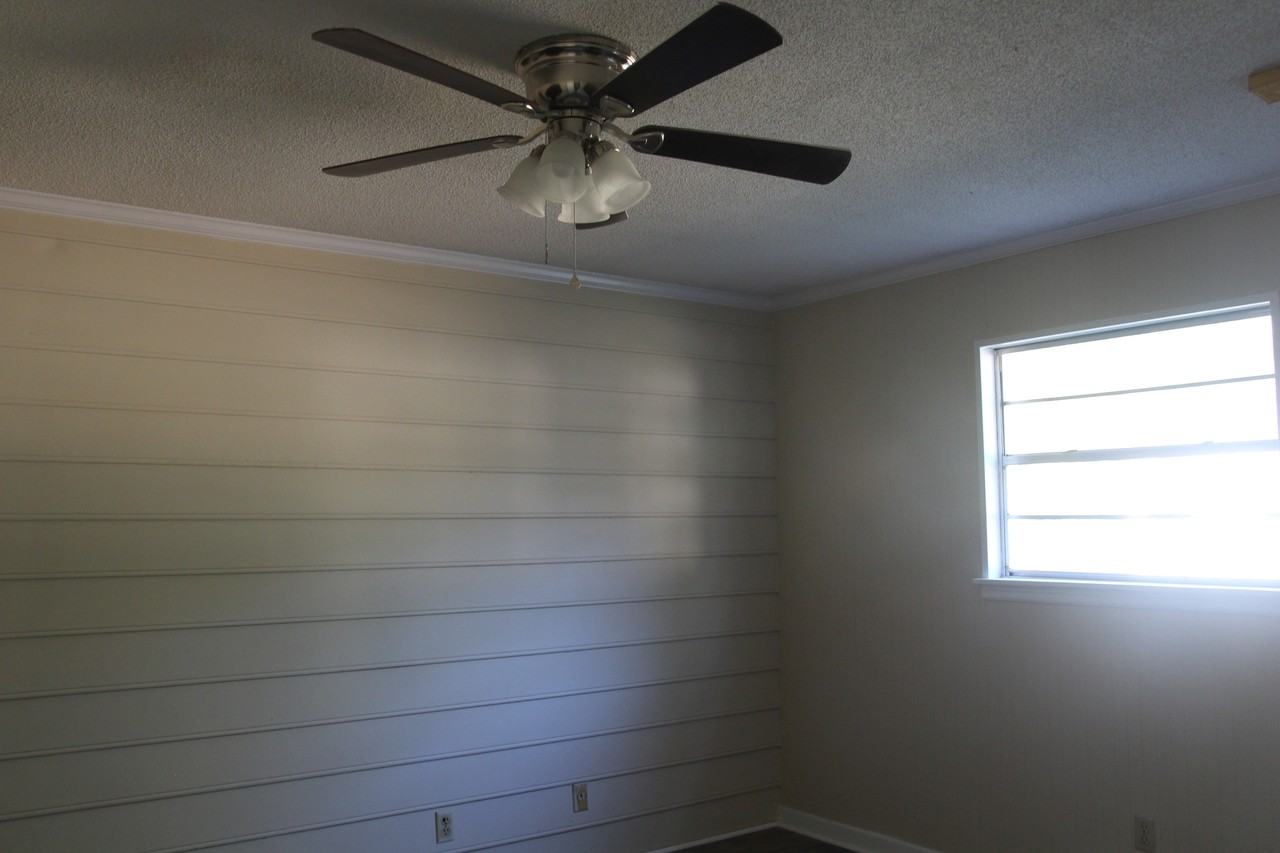 Beachview Drive 2510 - Photo 4 of 13