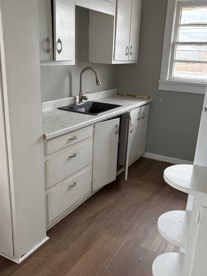 813 Weatherly Street - Photo 4 of 4