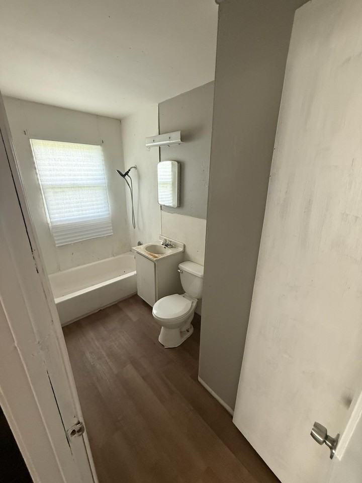 1414 Dunaway Street - Photo 3 of 5