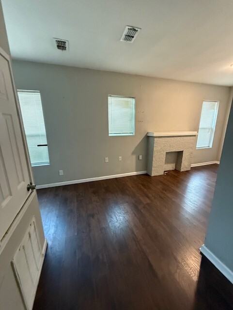 1507 7th Street - Photo 5 of 19