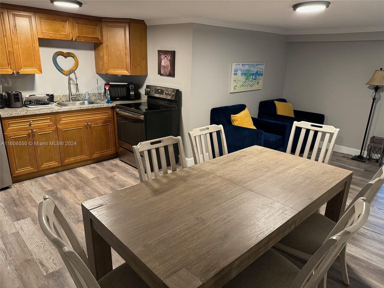 57-65 NE 24th Street (MANORS LLC) - Photo 7 of 18