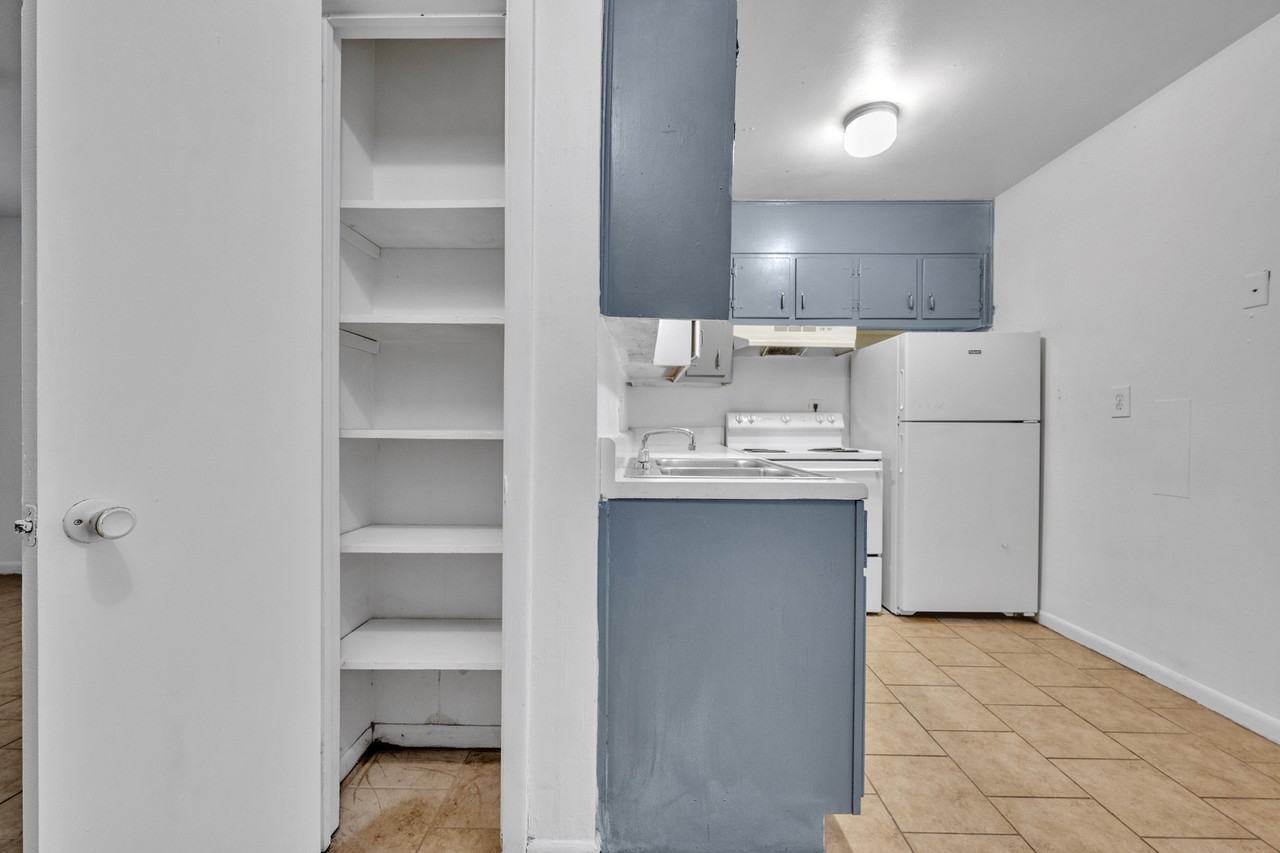 136 59th Street North - Photo 7 of 26
