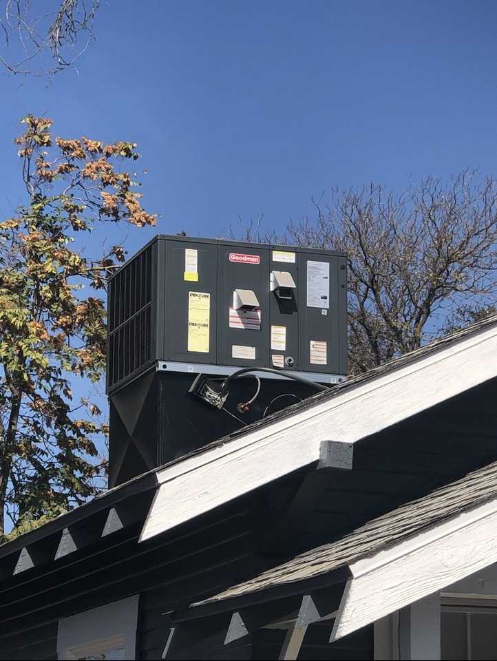 306 E 9th St, Hanford, CA 93230 DUPLEX - Photo 3 of 11