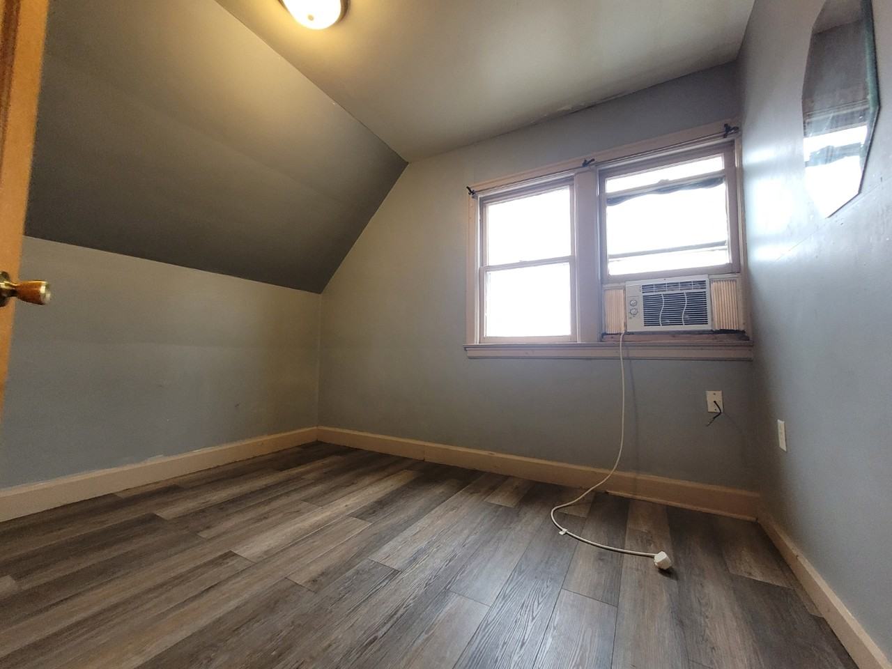 315 E 2nd St - Photo 4 of 8