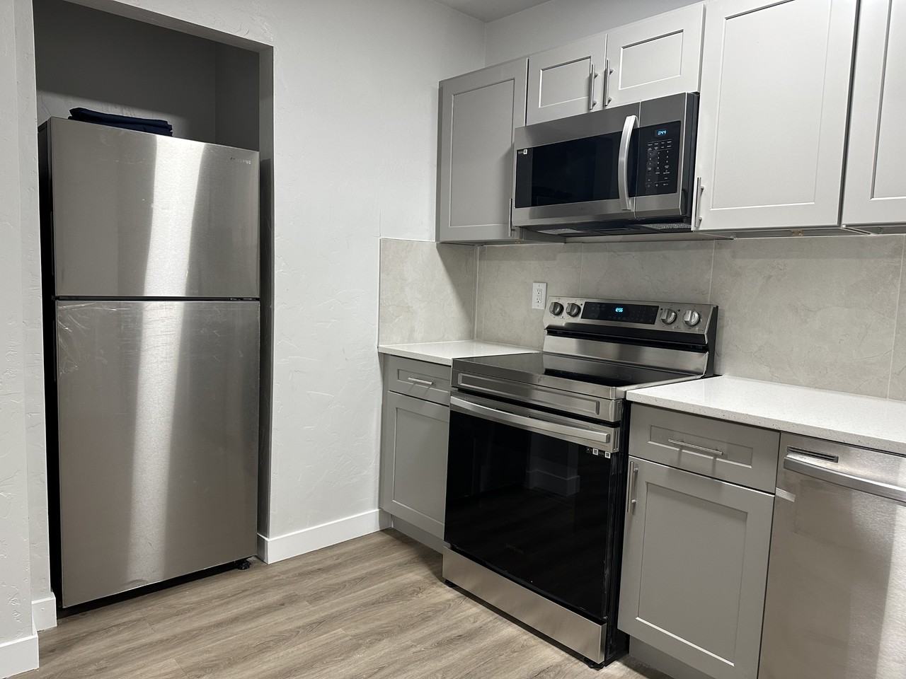 131 East 300 North - Photo 4 of 12