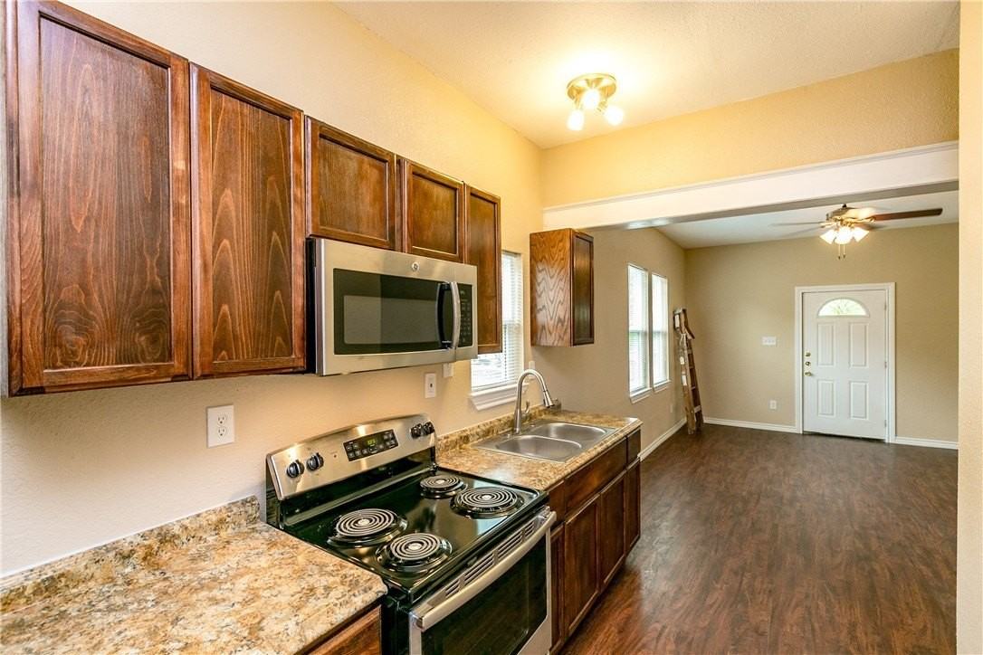 1005 Furman Avenue #2 - Photo 6 of 24