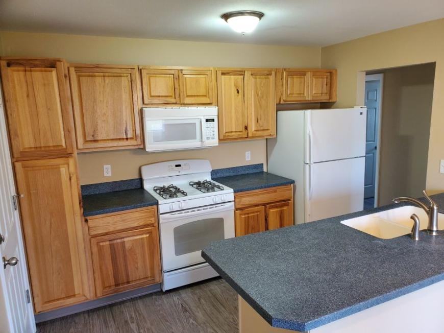 2040 Central Ave - Photo 2 of 7