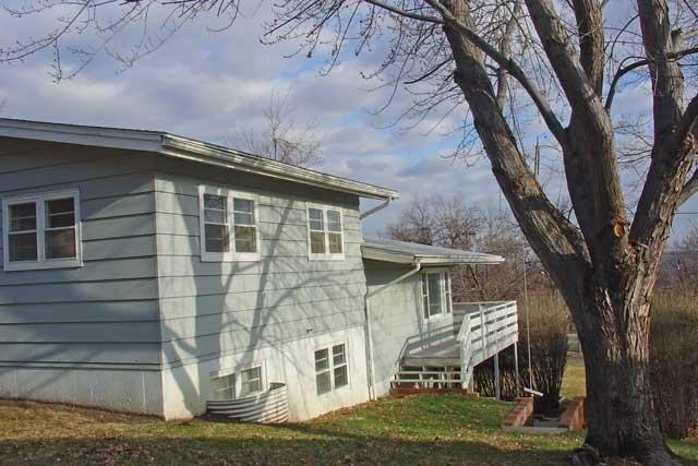 3018 Placer Dr - Photo 2 of 10