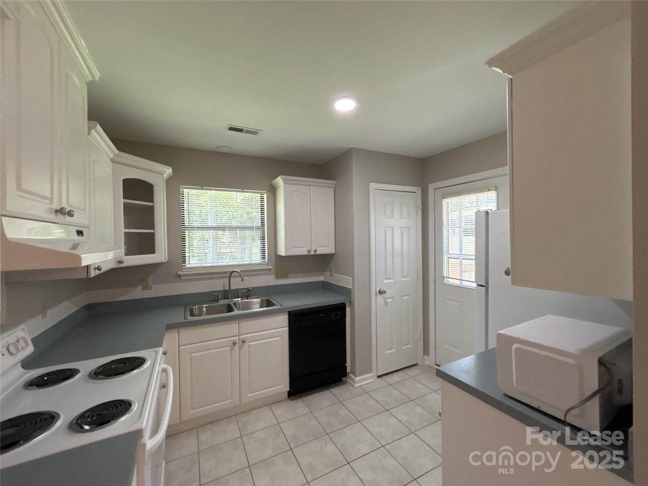 10722 Four Mile Creek Rd - Photo 5 of 14