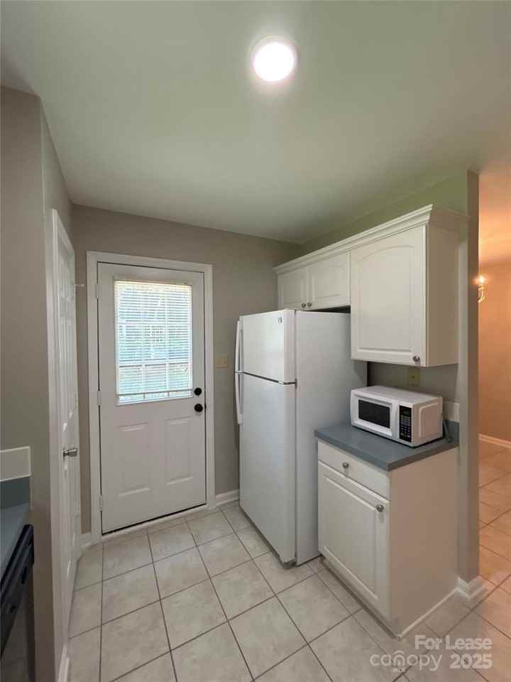 10722 Four Mile Creek Rd - Photo 6 of 14