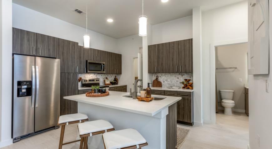 2900 Northeast Inner Loop - Photo 4 of 10