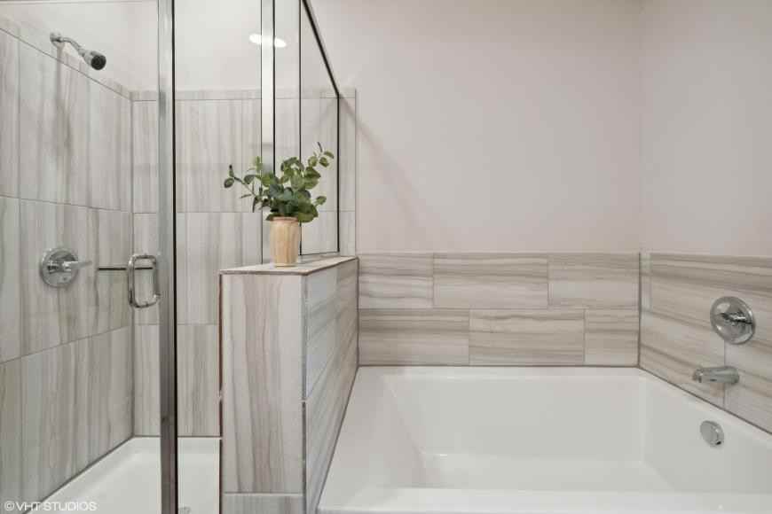 1844 West University Avenue - Photo 3 of 10