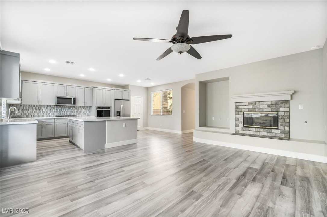 1533 Sabatini Dr - Photo 7 of 26